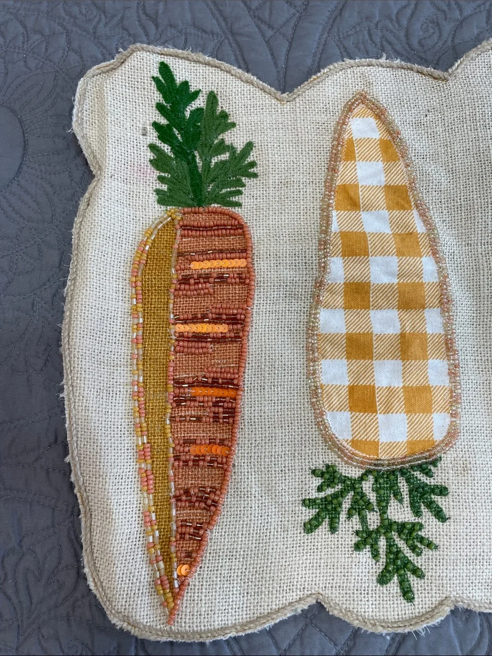 Easter table runner - Picture 2 of 12